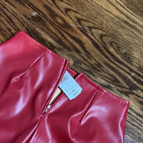 Women’s skirt - Picture 9 of 11